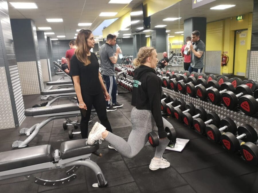 Can a personal trainer work with pregnant women?